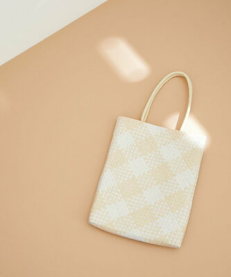 【SALE/70%OFF】ADAM ET ROPE' FEMME チェック柄ペーパー編みトートバッグ アダムエロペ バッグ トートバッグ ホワイト ブラウン