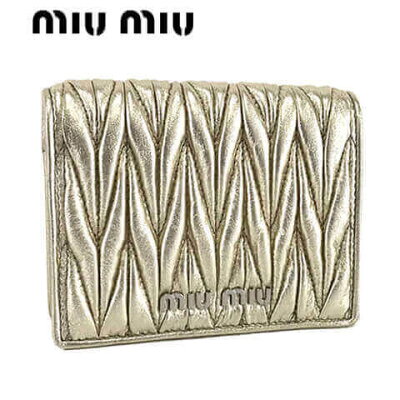 ミュウミュウ/MIU MIU レディース 2つ折り財布/サイフ MATELASSE 5MV204 N88 (ゴールド/PIRITE/F0PLI) miumiu/MATELASSE/マトラッセ/マテラッセ/プレゼント/誕生日/クリスマス/SL